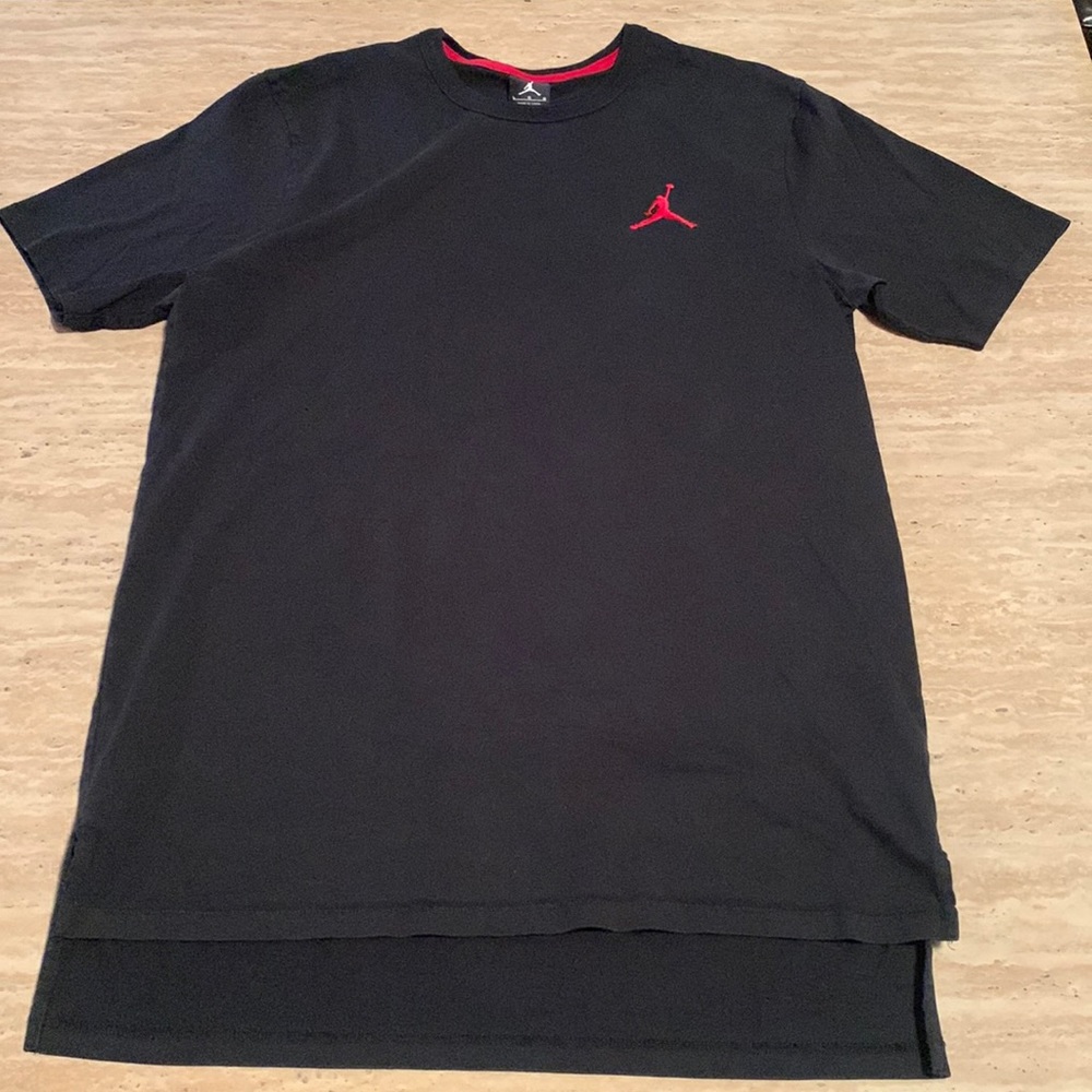 Air Jordan - Nike -  Red Jumpman S/S Slim fit tee - Size Large